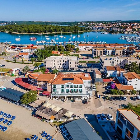Hotel Koral Медулин Екстериор снимка