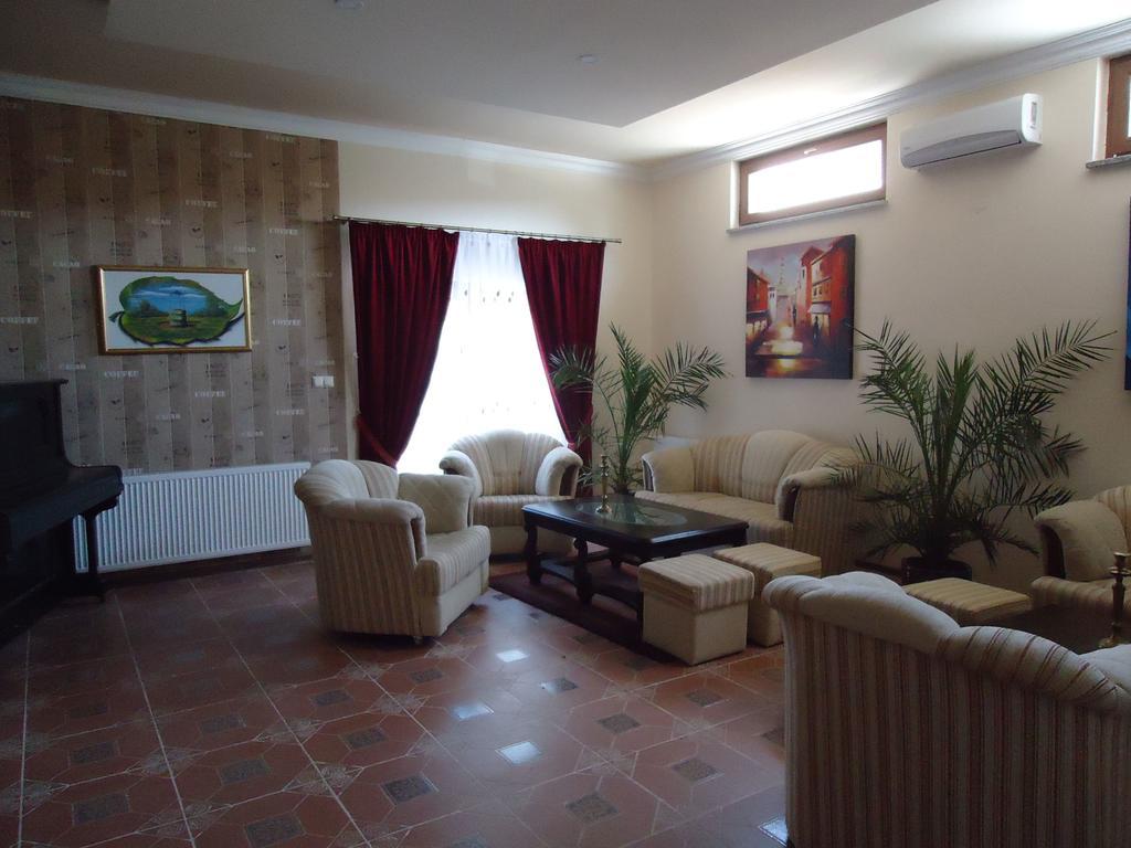 Hotel Koral Медулин Екстериор снимка