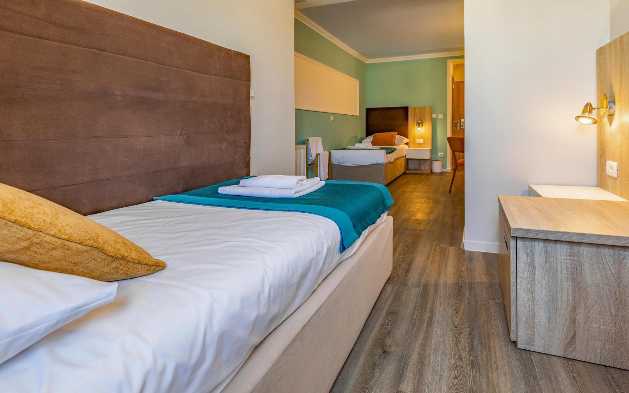 Hotel Koral Медулин Екстериор снимка