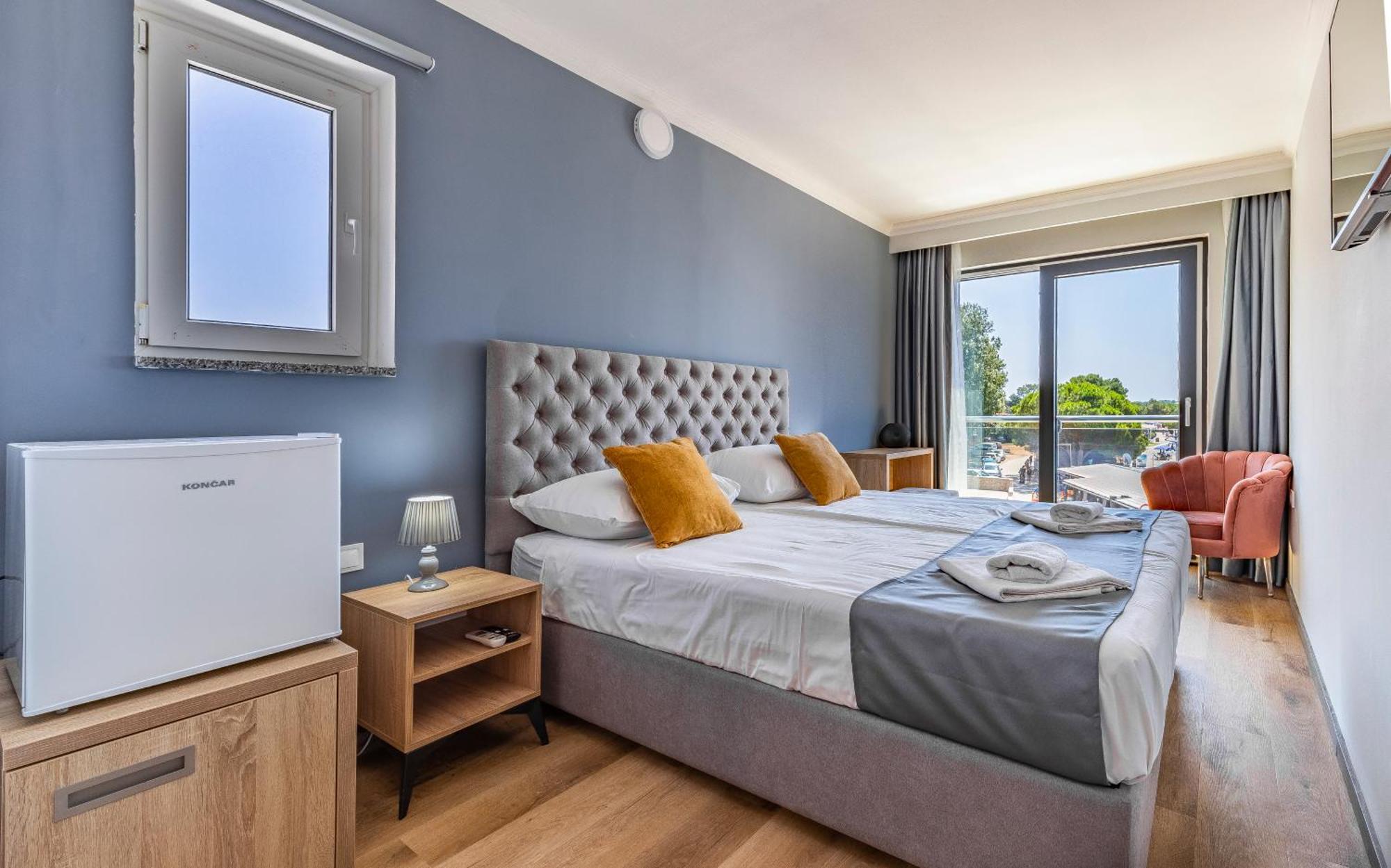 Hotel Koral Медулин Екстериор снимка