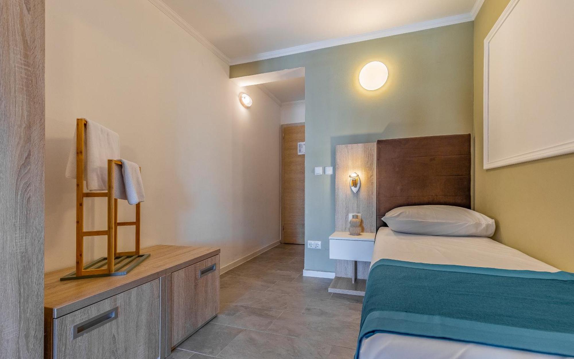 Hotel Koral Медулин Екстериор снимка