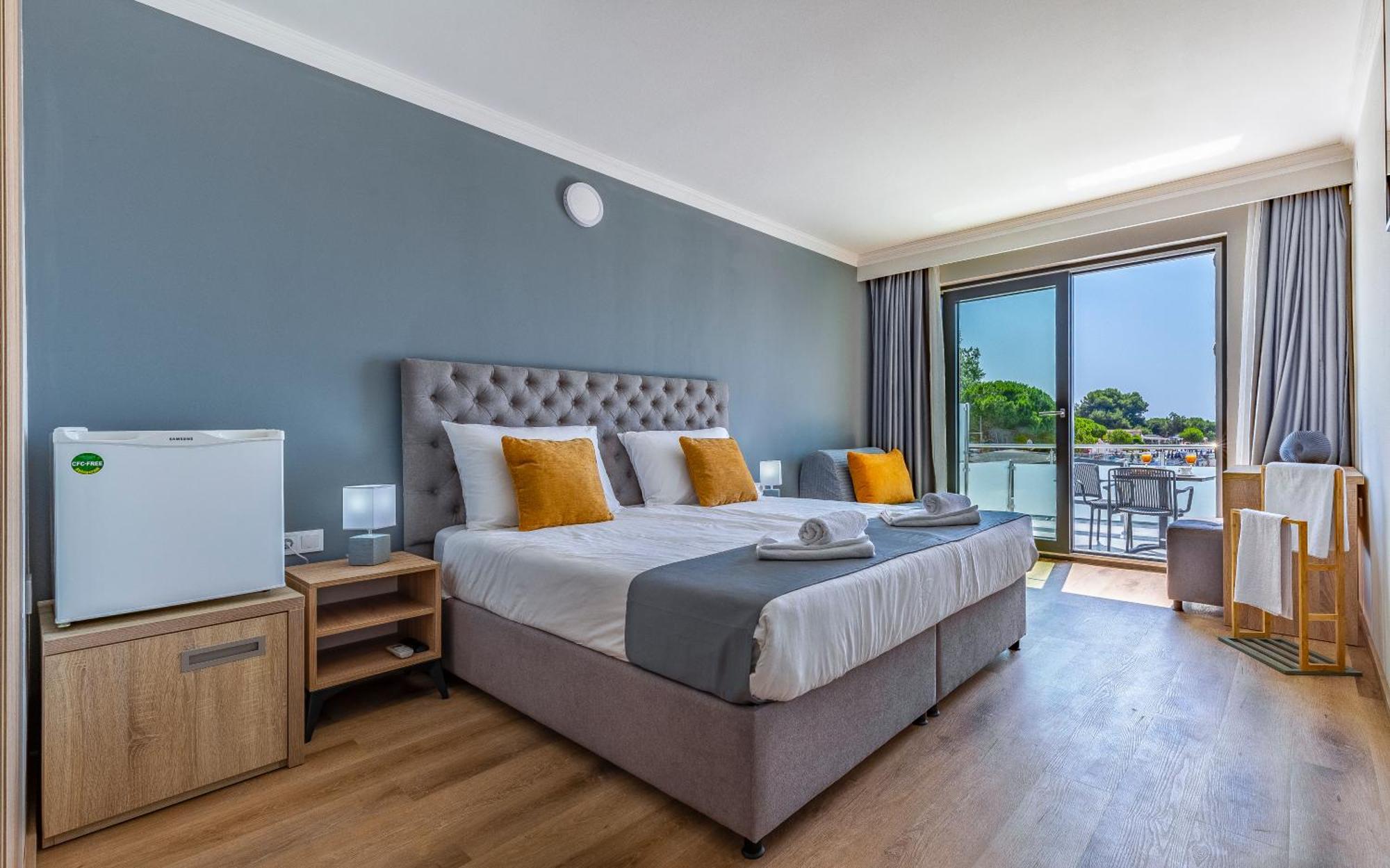Hotel Koral Медулин Екстериор снимка