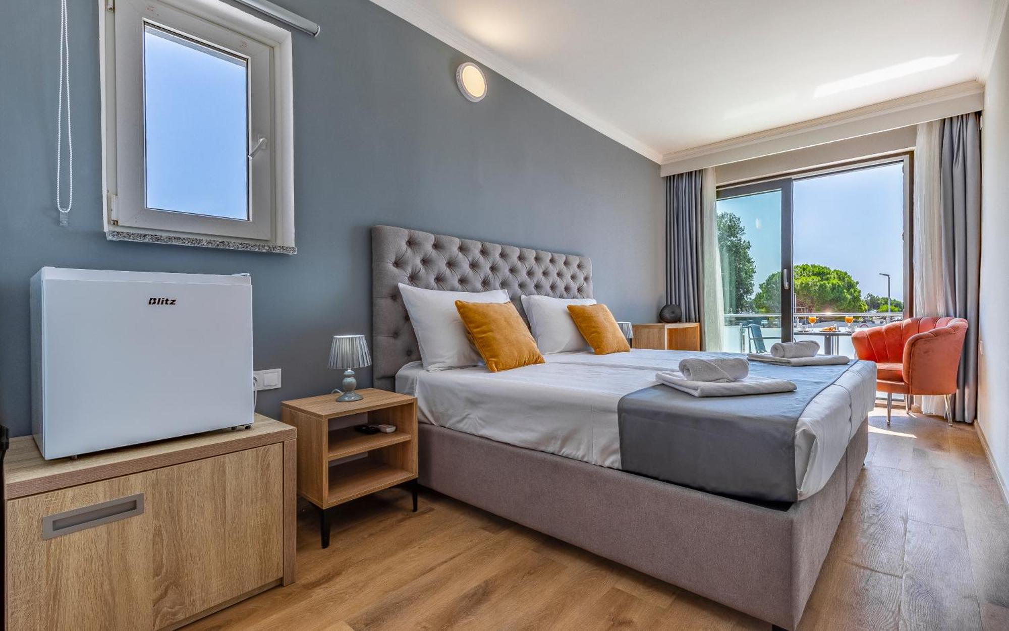 Hotel Koral Медулин Екстериор снимка