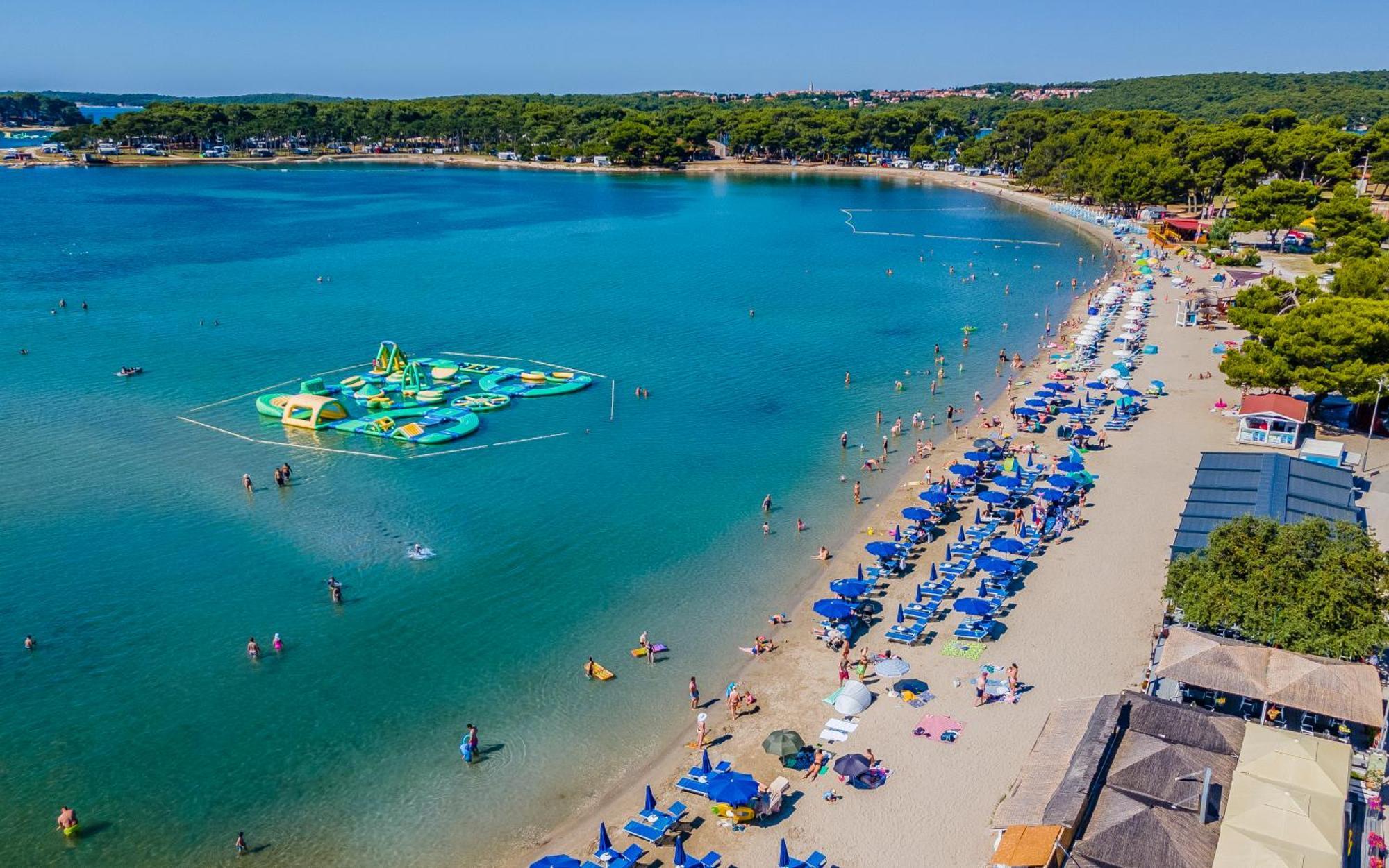 Hotel Koral Медулин Екстериор снимка