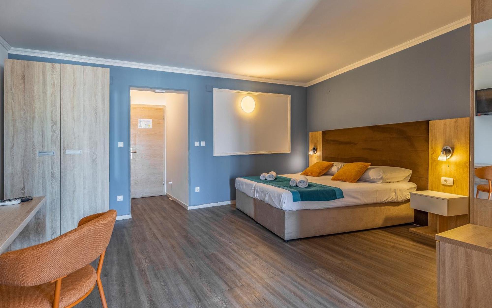 Hotel Koral Медулин Екстериор снимка