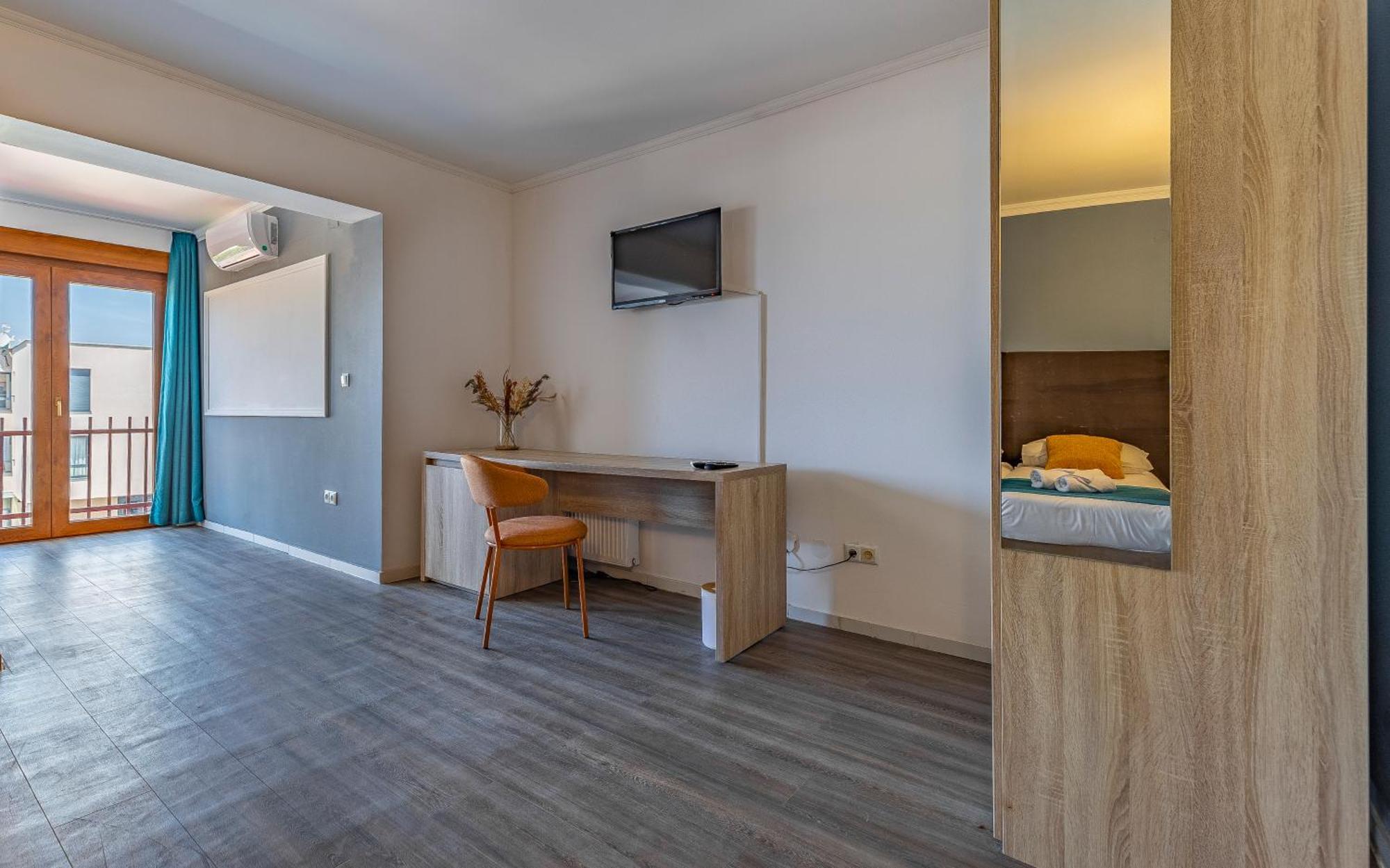 Hotel Koral Медулин Екстериор снимка