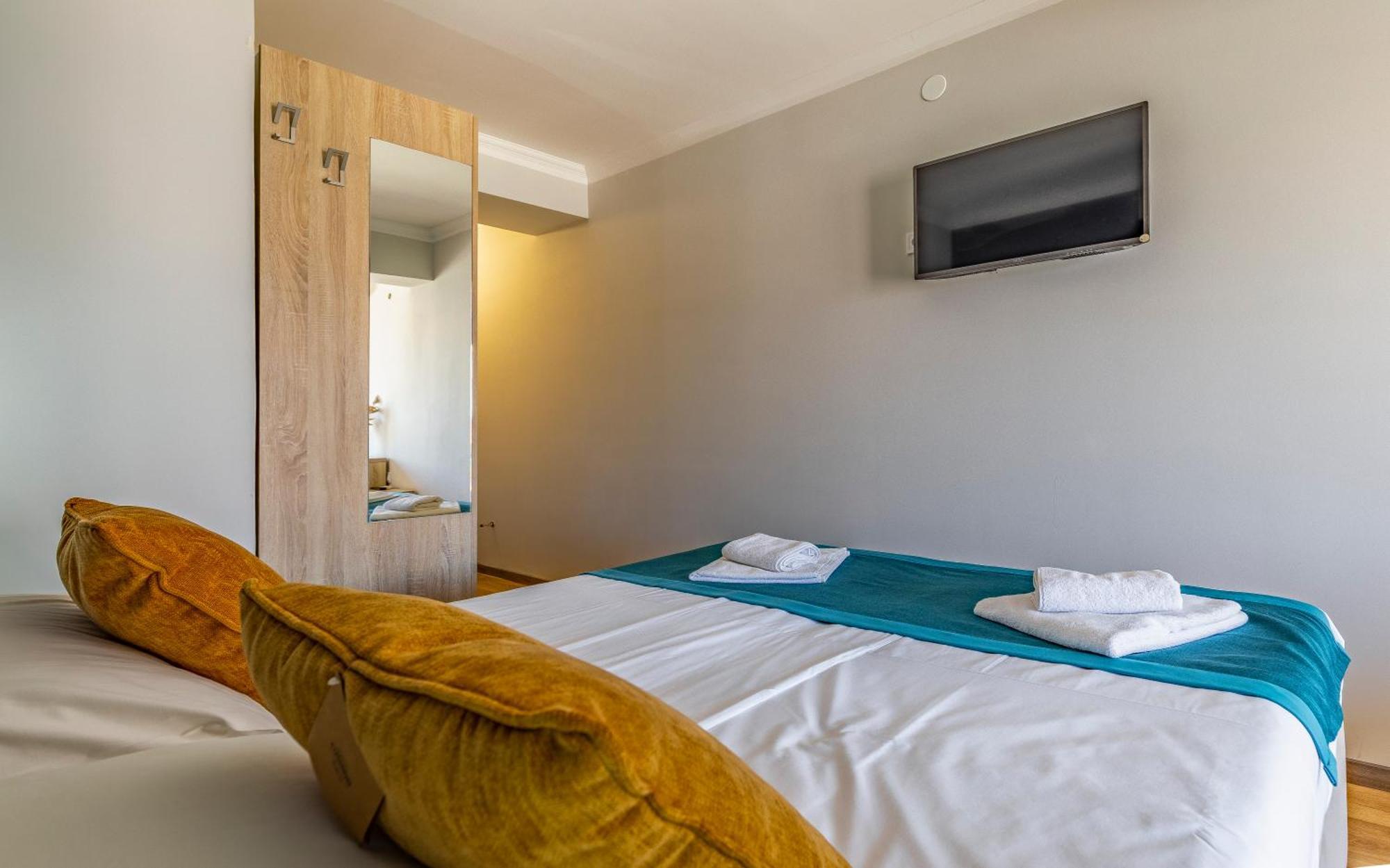 Hotel Koral Медулин Екстериор снимка
